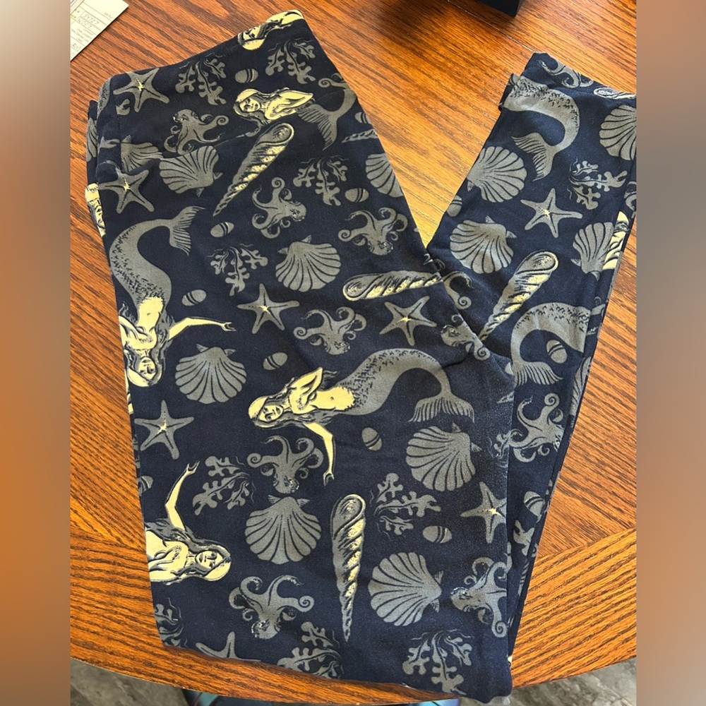 2 Pair of LuLaRoe TC Leggings